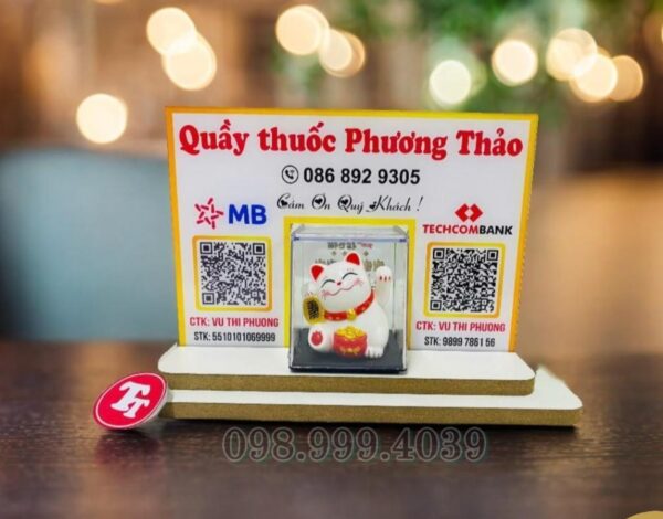 bảng mã qr code để bàn - mèo thần tài vẫy tay