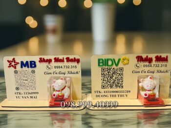 bảng gỗ mã qr code để bàn