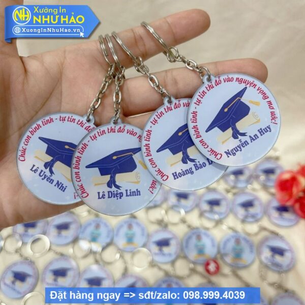 Móc Khóa Tốt Nghiệp Theo Yêu Cầu: Quà Tặng Ý Nghĩa - Hình ảnh 3