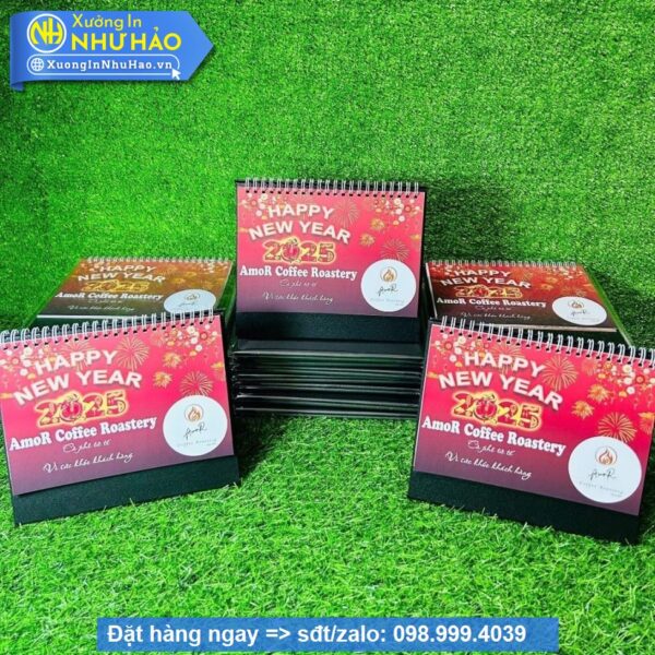 Lịch Để Bàn Chữ A Năm 2025