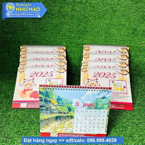 Lịch Để Bàn Chữ A Năm 2025