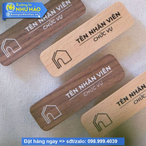 bảng tên nhân viên cài áo