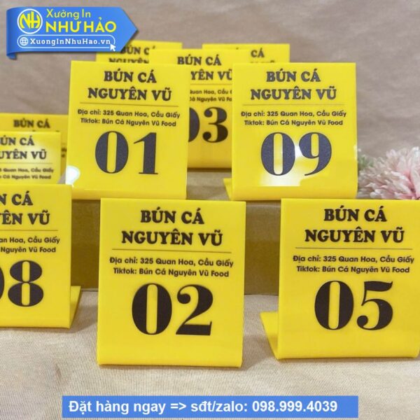 àm thẻ số bàn mica