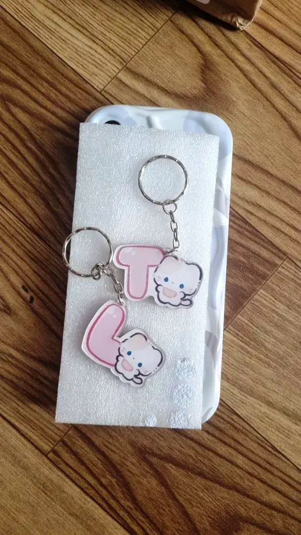 Kitty Móc Khóa Chữ Cái Dễ Thương Mica 2 Mặt In Theo Yêu Cầu Thiết Kế Độc Đáo Chất Liệu Sang Trọng Tạo Nên Sự Đẳng Cấp 1 Kitty Móc Khóa Chữ Cái Dễ Thương Mica 2 Mặt In Theo Yêu Cầu Thiết Kế Độc Đáo Chất Liệu Sang Trọng Tạo Nên Sự Đẳng Cấp