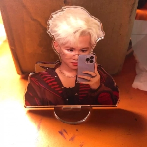 Mô Hình Standee Tượng Móc Khóa Keychain Bằng Acrylic Đức Duy Captain Boy Cute Rapper Ca Sĩ Nhận Đơn Từ 1 Móc - Miễn Phí Thiết Kế
