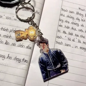 Móc Khoá Keychain Acrylic Hiếu Thứ Hai Quán Quân Anh Trai Say Hi Móc Khóa 2 Mảnh Hình Và Cúp Vàng Tiệm 1