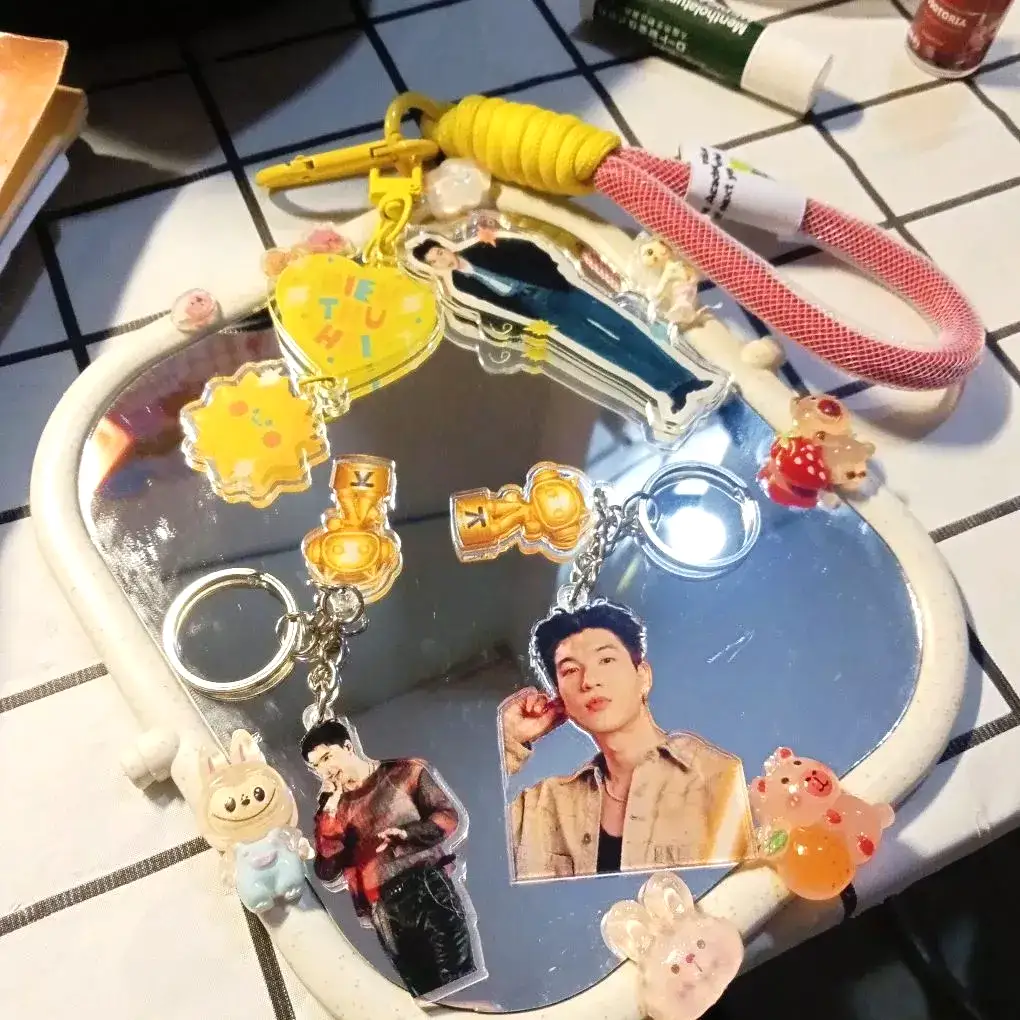 Móc Khoá Keychain Acrylic Hiếu Thứ Hai Quán Quân Anh Trai Say Hi Móc Khóa 2 Mảnh Hình Và Cúp Vàng Tiệm 6 Móc Khoá Keychain Acrylic Hiếu Thứ Hai Quán Quân Anh Trai Say Hi Móc Khóa 2 Mảnh Hình Và Cúp Vàng Tiệm 5