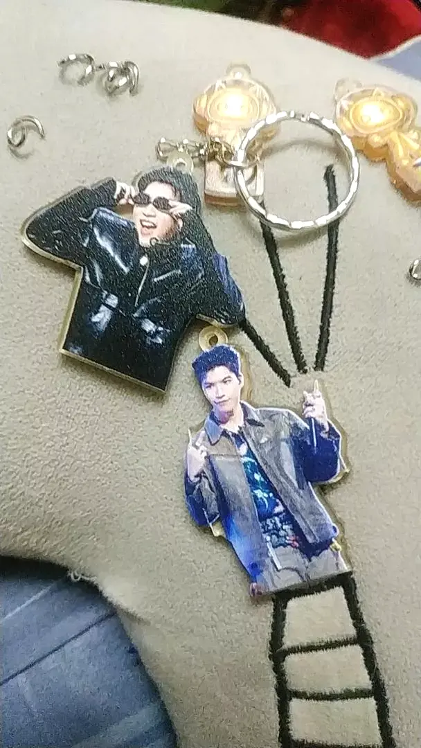 Móc Khoá Keychain Acrylic Hiếu Thứ Hai Quán Quân Anh Trai Say Hi Móc Khóa 2 Mảnh Hình Và Cúp Vàng Tiệm 8 Móc Khoá Keychain Acrylic Hiếu Thứ Hai Quán Quân Anh Trai Say Hi Móc Khóa 2 Mảnh Hình Và Cúp Vàng Tiệm 7