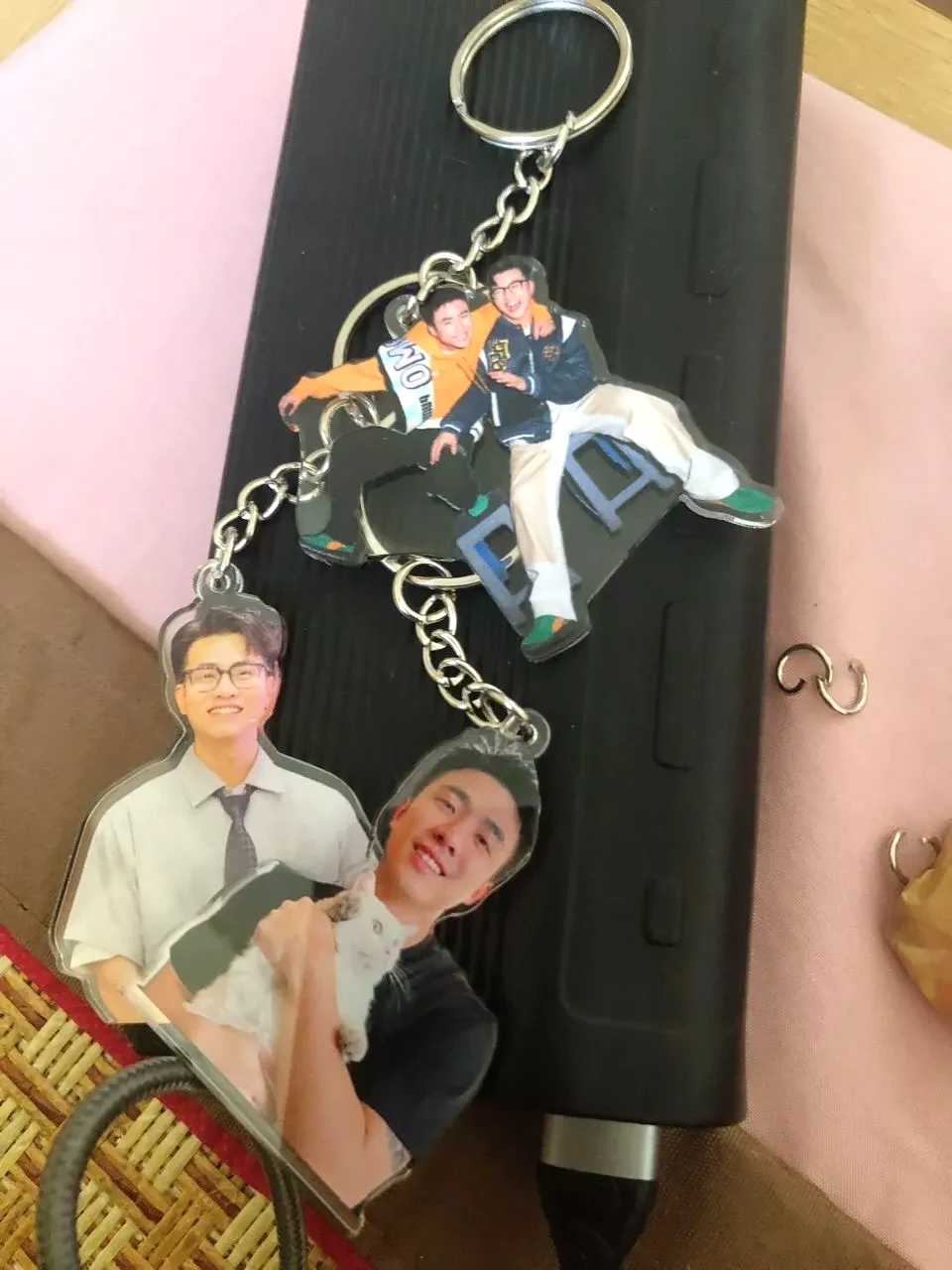 Móc Khóa Keychain Acrylic Ninh Anh Bùi Nguyễn Tùng Dương Amiuoi Couple Đáng Yêu Mang Năng Lượng Tích Cực Cho Giới Trẻ 4 Móc Khóa Keychain Acrylic Ninh Anh Bùi Nguyễn Tùng Dương Amiuoi Couple Đáng Yêu Mang Năng Lượng Tích Cực Cho Giới Trẻ 3