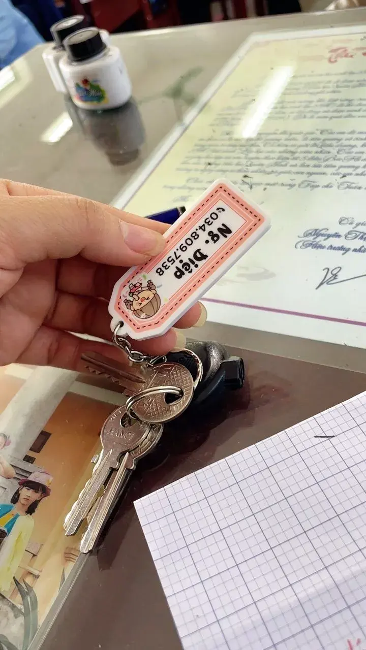 Móc Khóa Nametag Mica In Theo Yêu Cầu, Nhận Đơn Từ 1 Móc, Miễn Phí Thiết Kế 7 Móc Khóa Nametag Mica In Theo Yêu Cầu, Nhận Đơn Từ 1 Móc, Miễn Phí Thiết Kế 6