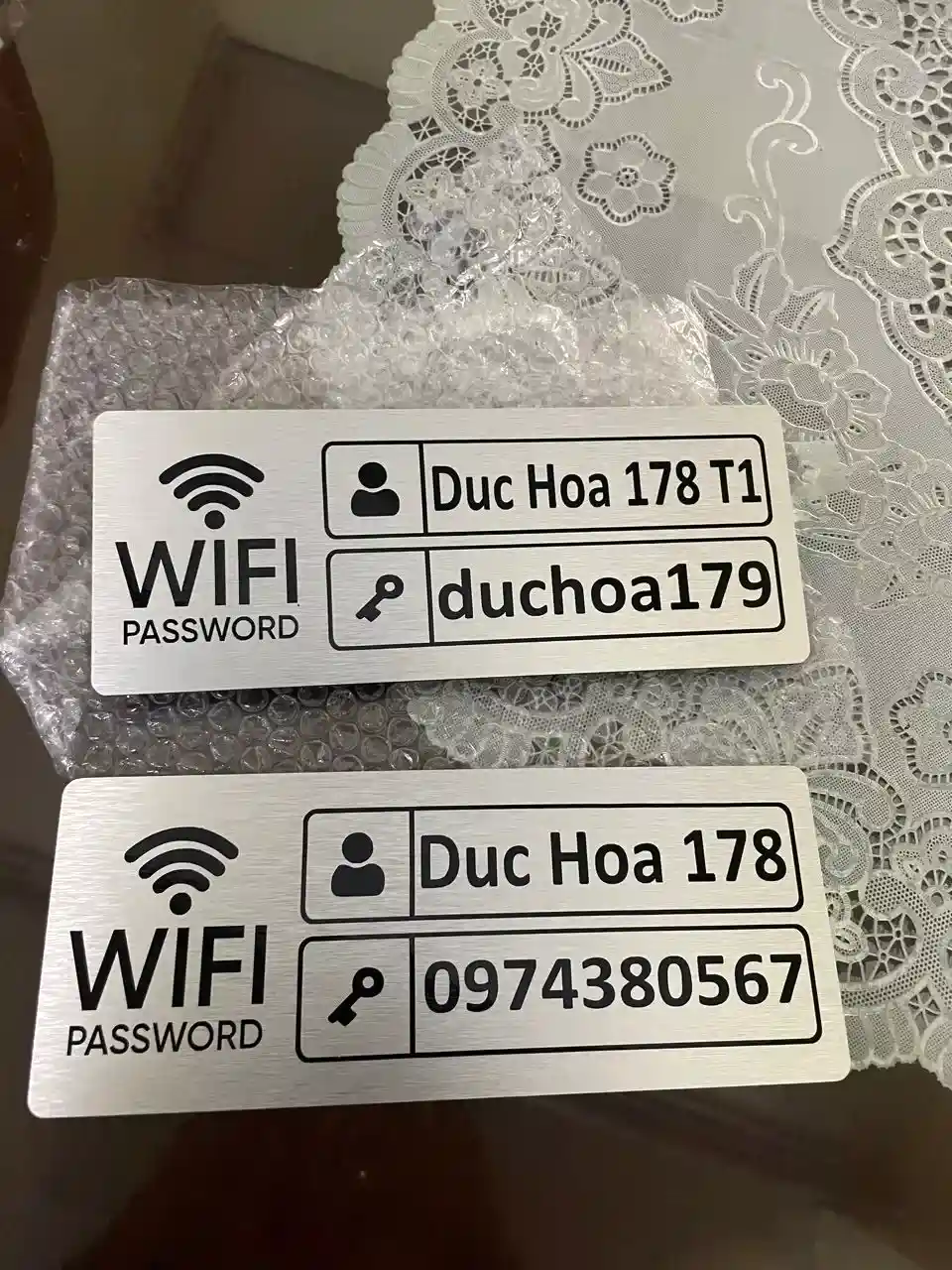 Bảng Decor Ghi Thông Tin Wifi Nhôm Alu In Uv Trang Trí Quán Có Sẵn Keo Dán Tường 12x24cm ,tặng Kèm Keo Dán 2 Mặt 2 Bảng Decor Ghi Thông Tin Wifi Nhôm Alu In Uv Trang Trí Quán Có Sẵn Keo Dán Tường 12x24cm ,tặng Kèm Keo Dán 2 Mặt 1