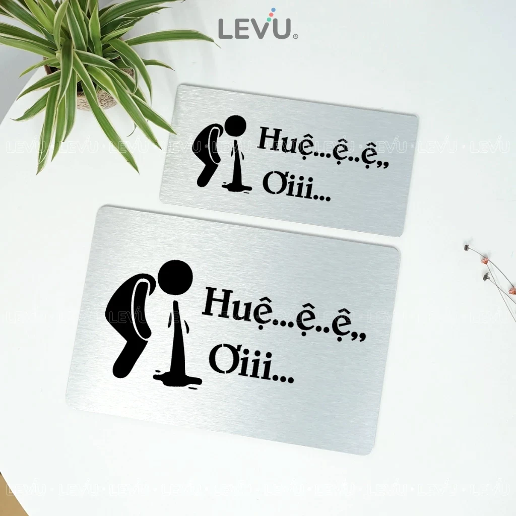 Biển Chỉ Dẫn Bồn Ói Vui Nhộn Trang Trí Nhà Hàng Quán Ăn, Chất Liệu Nhôm Alu Bạc Xước ,tặng Kèm Keo Dán 2 Mặt