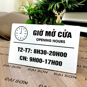 Biển Giờ Mở Cửa, Giờ Làm Việc Chất Liệu Nhôm Xước Alu 3mm Có Keo 2 Mặt Dán Kính Shop Văn Phòng In UV ,tặng Kèm Keo Dán 2 Mặt 1
