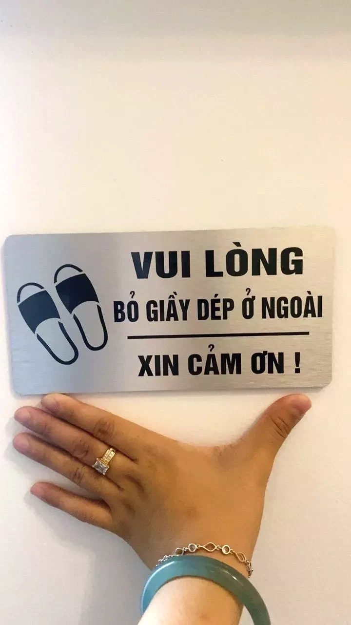 Biển Nhắc Nhở Để Giầy Dép Ở Ngoài, Vui Lòng Bỏ Giày Dép Ở Ngoài, Biển Để Giày Dép Ở Ngoài Bằng Alu Nhôm ,tặng Kèm Keo Dán 2 Mặt 6 Biển Nhắc Nhở Để Giầy Dép Ở Ngoài, Vui Lòng Bỏ Giày Dép Ở Ngoài, Biển Để Giày Dép Ở Ngoài Bằng Alu Nhôm ,tặng Kèm Keo Dán 2 Mặt 5