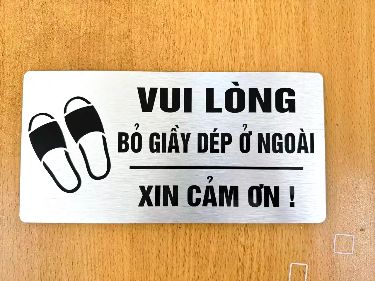 Biển Nhắc Nhở Để Giầy Dép Ở Ngoài, Vui Lòng Bỏ Giày Dép Ở Ngoài, Biển Để Giày Dép Ở Ngoài Bằng Alu Nhôm ,tặng Kèm Keo Dán 2 Mặt 7 Biển Nhắc Nhở Để Giầy Dép Ở Ngoài, Vui Lòng Bỏ Giày Dép Ở Ngoài, Biển Để Giày Dép Ở Ngoài Bằng Alu Nhôm ,tặng Kèm Keo Dán 2 Mặt 6