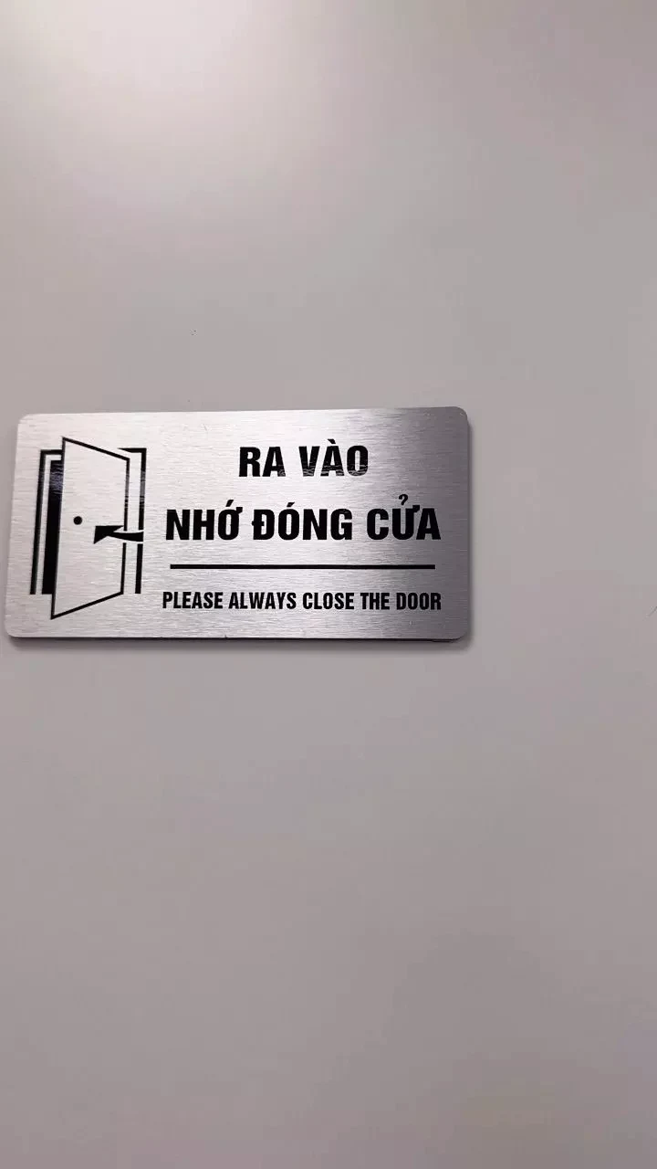 Biển Nhắc Nhở Ra Vào Đóng Cửa, Ra Vào Đóng Cửa, Vui Lòng Đóng Cửa, Ra Vào Nhớ Đóng Cửa Chất Liệu Alu Nhôm 9 Biển Nhắc Nhở Ra Vào Đóng Cửa, Ra Vào Đóng Cửa, Vui Lòng Đóng Cửa, Ra Vào Nhớ Đóng Cửa Chất Liệu Alu Nhôm 8