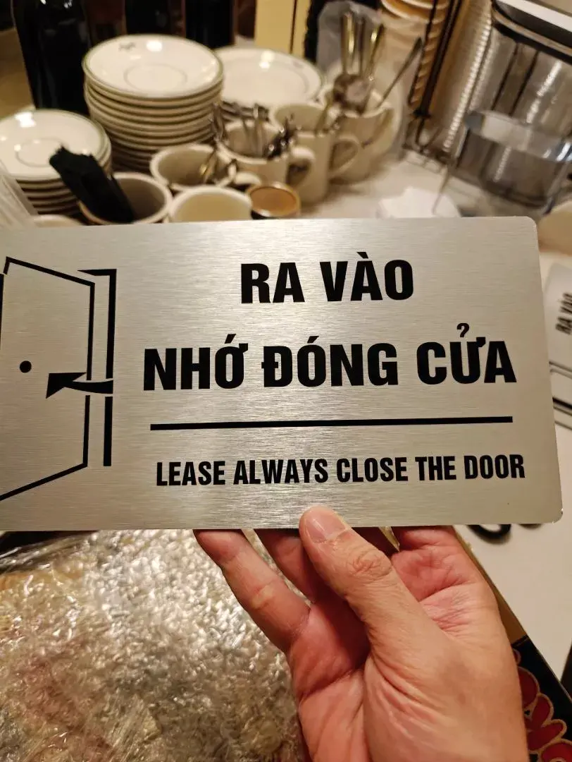 Biển Nhắc Nhở Ra Vào Đóng Cửa, Ra Vào Đóng Cửa, Vui Lòng Đóng Cửa, Ra Vào Nhớ Đóng Cửa Chất Liệu Alu Nhôm 10 Biển Nhắc Nhở Ra Vào Đóng Cửa, Ra Vào Đóng Cửa, Vui Lòng Đóng Cửa, Ra Vào Nhớ Đóng Cửa Chất Liệu Alu Nhôm 9