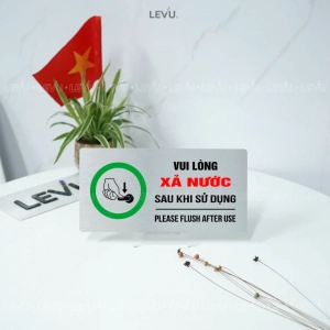 Biển Nhắc Nhở Vui Lòng Xả Nước Sau Khi Sử Dụng Wc Trang Trí Phòng Vệ Sinh Chung, Chất Liệu Nhôm Alu Bạc Xước ,tặng Kèm Keo Dán 2 Mặt