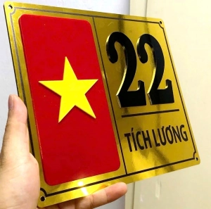 BIỂN SỐ NHÀ ALU VÀNG GƯƠNG LÁ CỜ TỔ QUỐC, SỐ NỔI MICA KẾT HỢP CHỮ IN UV CAO CẤP, SANG TRỌNG, BỀN ĐẸP