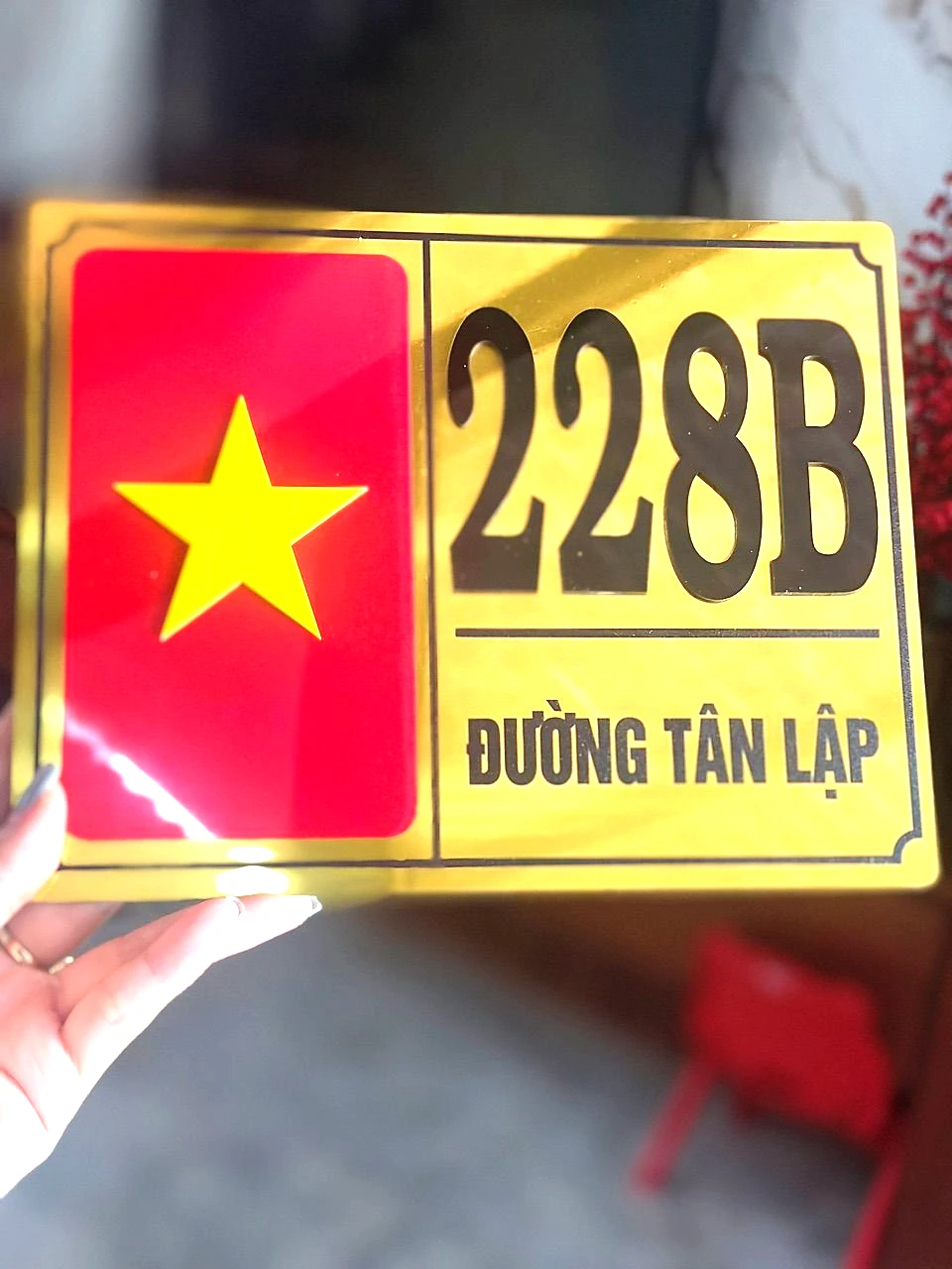 Biển Số Nhà Đẹp Hiện Đại Có Lá Cờ Việt Nam Chất Liệu Mica, Alu , Mực Uv, Làm Theo Yêu Cầu, Miễn Phí Thiết Kế Và Miễn Phí Vận Chuyển Tận Nhà 2 Biển Số Nhà Đẹp Hiện Đại Có Lá Cờ Việt Nam Chất Liệu Mica, Alu , Mực Uv, Làm Theo Yêu Cầu, Miễn Phí Thiết Kế Và Miễn Phí Vận Chuyển Tận Nhà - Ảnh 2