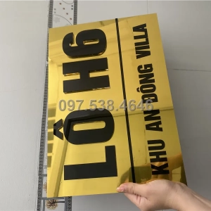 Biển Số Nhà Đẹp Hiện Đại Có Lá Cờ Việt Nam Chất Liệu Mica, Alu , Mực Uv, Làm Theo Yêu Cầu, Miễn Phí Thiết Kế Và Miễn Phí Vận Chuyển Tận Nhà