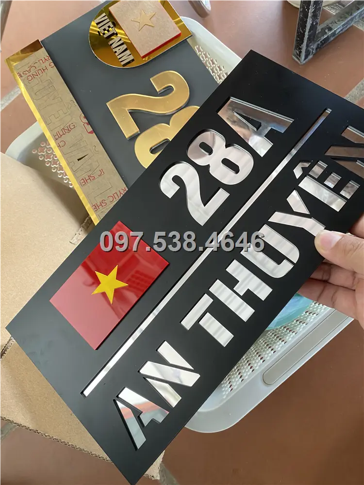 Biển Số Nhà Đẹp Hiện Đại tại Đà Nẵng, phiên bản Lá Cờ Việt Nam, Kích Thước 30x20, Số Nổi 8mm, Chữ Nổi 2mm, Chất Liệu Mica, Alu , Mực Uv, Làm Theo Yêu Cầu, Miễn Phí Thiết Kế Và Miễn Phí Vận Chuyển Tận Nhà 9 Biển Số Nhà Đẹp Hiện Đại tại Đà Nẵng, phiên bản Lá Cờ Việt Nam, Kích Thước 30x20, Số Nổi 8mm, Chữ Nổi 2mm, Chất Liệu Mica, Alu , Mực Uv, Làm Theo Yêu Cầu, Miễn Phí Thiết Kế Và Miễn Phí Vận Chuyển Tận Nhà - Ảnh 9