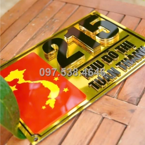 Biển Số Nhà Đẹp Hiện Đại tại Hải Phòng, phiên bản Lá Cờ Việt Nam, Kích Thước 30x20, Số Nổi 8mm, Chữ Nổi 2mm, Chất Liệu Mica, Alu , Mực Uv, Làm Theo Yêu Cầu, Miễn Phí Thiết Kế Và Miễn Phí Vận Chuyển Tận Nhà
