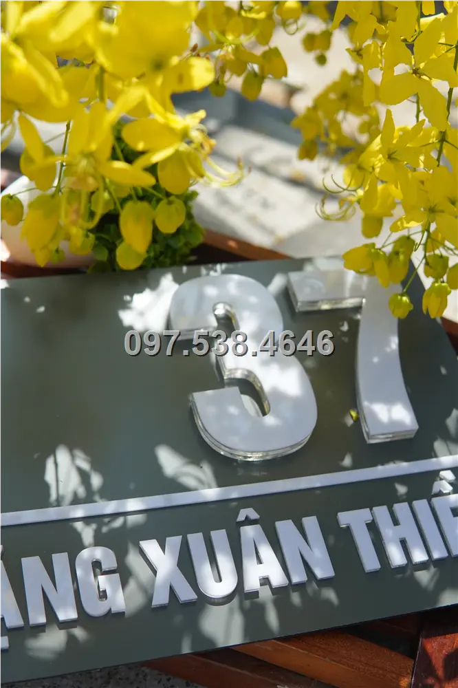 Biển Số Nhà Đẹp Hiện Đại tại Quy Nhơn (Bình Định) Kích Thước 30x20, Số Nổi 8mm, Chữ Nổi 2mm, Chất Liệu Mica, Alu , Mực Uv, Làm Theo Yêu Cầu, Miễn Phí Thiết Kế Và Miễn Phí Vận Chuyển Tận Nhà 8 Biển Số Nhà Đẹp Hiện Đại tại Quy Nhơn (Bình Định) Kích Thước 30x20, Số Nổi 8mm, Chữ Nổi 2mm, Chất Liệu Mica, Alu , Mực Uv, Làm Theo Yêu Cầu, Miễn Phí Thiết Kế Và Miễn Phí Vận Chuyển Tận Nhà - Ảnh 8