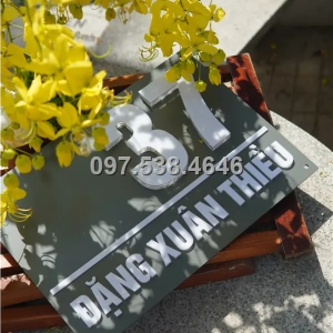 Biển Số Nhà Đẹp Hiện Đại tại Quy Nhơn (Bình Định) Kích Thước 30x20, Số Nổi 8mm, Chữ Nổi 2mm, Chất Liệu Mica, Alu , Mực Uv, Làm Theo Yêu Cầu, Miễn Phí Thiết Kế Và Miễn Phí Vận Chuyển Tận Nhà