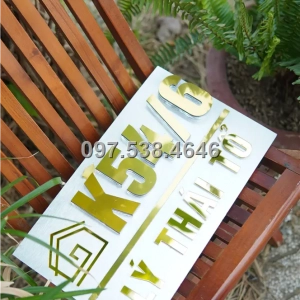 Biển Số Nhà Đẹp Hiện Đại tại Móng Cái (Quảng Ninh) , Kích Thước 30x20, Số Nổi 8mm, Chữ Nổi 2mm, Chất Liệu Mica, Alu , Mực Uv, Làm Theo Yêu Cầu, Miễn Phí Thiết Kế Và Miễn Phí Vận Chuyển Tận Nhà