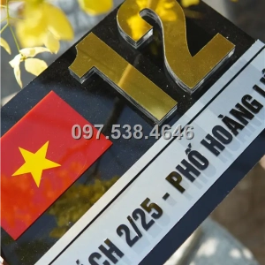 Biển Số Nhà Đẹp Hiện Đại tại Phan Rang-Tháp Chàm (Ninh Thuận), Kích Thước 30x20, Số Nổi 8mm, Chữ Nổi 2mm, Chất Liệu Mica, Alu , Mực Uv, Làm Theo Yêu Cầu, Miễn Phí Thiết Kế Và Miễn Phí Vận Chuyển Tận Nhà