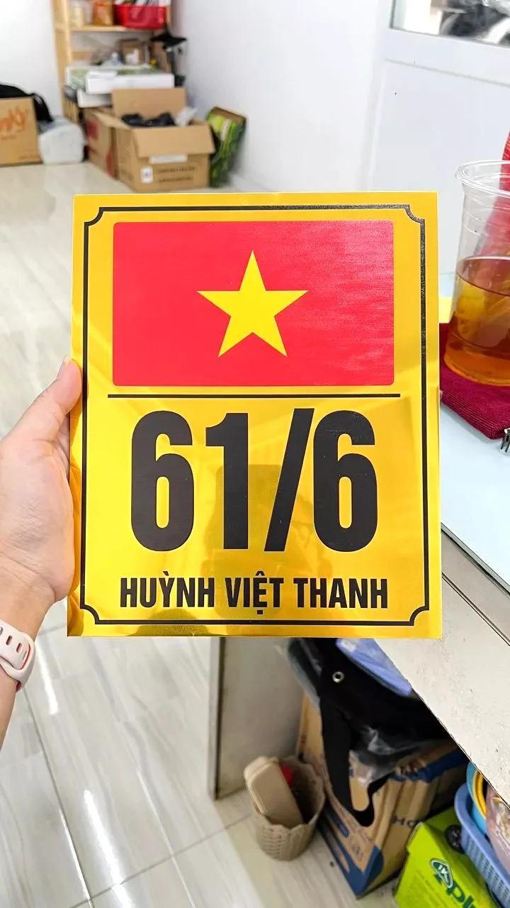 Biển Số Nhà Lá Cờ VN Alu Xước Bạc+vàng Gương In UV Sắc Nét, Chống Nước, In Theo Yêu Cầu, Miễn Phí Thiết Kế 3 Biển Số Nhà Lá Cờ VN Alu Xước Bạc+vàng Gương In UV Sắc Nét, Chống Nước, In Theo Yêu Cầu, Miễn Phí Thiết Kế 2