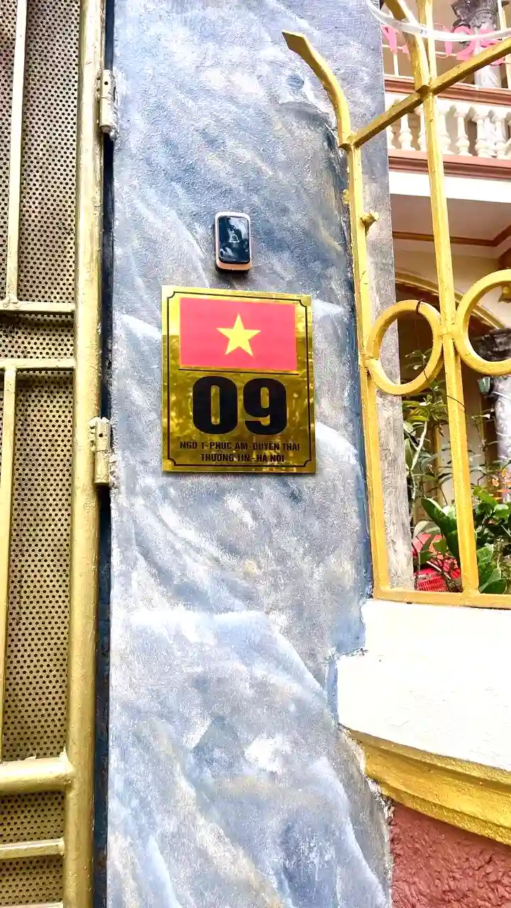 Biển Số Nhà Lá Cờ VN Alu Xước Bạc+vàng Gương In UV Sắc Nét, Chống Nước, In Theo Yêu Cầu, Miễn Phí Thiết Kế 10 Biển Số Nhà Lá Cờ VN Alu Xước Bạc+vàng Gương In UV Sắc Nét, Chống Nước, In Theo Yêu Cầu, Miễn Phí Thiết Kế 9