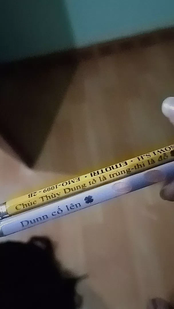 Bút Chì Gỗ 2B Khắc Tên 4