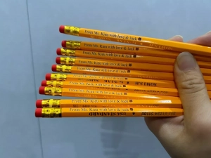 Bút Chì Gỗ 2B Khắc Tên