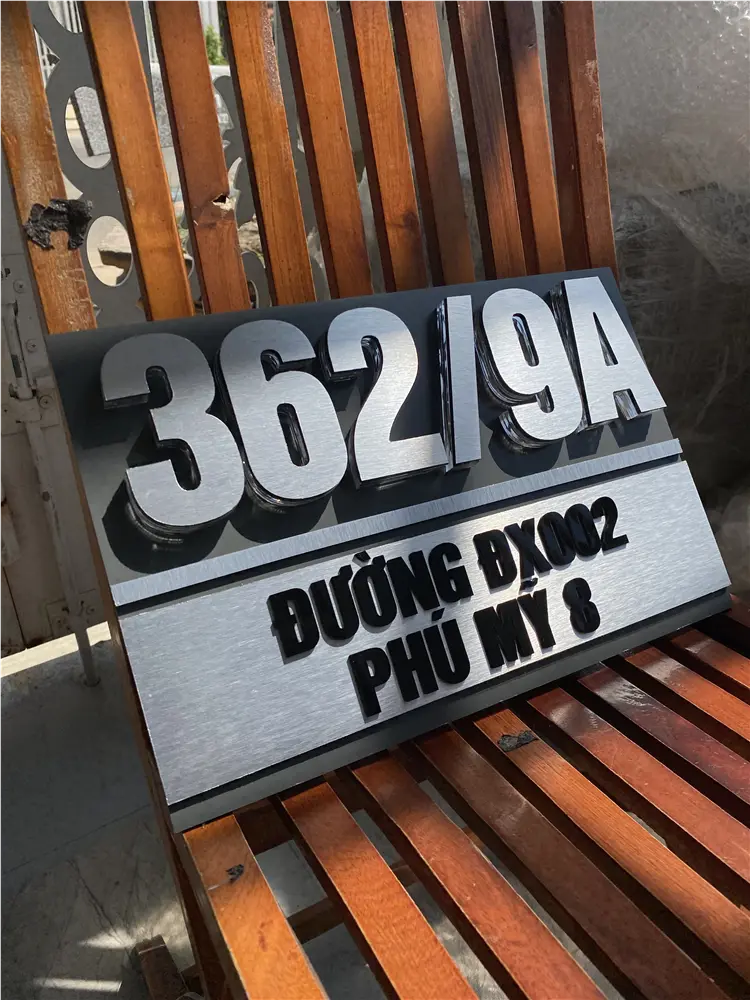 Biển Số Nhà Đẹp Hiện Đại tại Điện Biên Phủ (Điện Biên) Kích Thước 30x20, Số Nổi 8mm, Chữ Nổi 2mm, Chất Liệu Mica, Alu , Mực Uv, Làm Theo Yêu Cầu, Miễn Phí Thiết Kế Và Miễn Phí Vận Chuyển Tận Nhà 1 Biển Số Nhà Đẹp Hiện Đại tại Điện Biên Phủ (Điện Biên)
Kích Thước 30x20, Số Nổi 8mm, Chữ Nổi 2mm, Chất Liệu Mica, Alu , Mực Uv, Làm Theo Yêu Cầu, Miễn Phí Thiết Kế Và Miễn Phí Vận Chuyển Tận Nhà