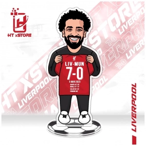 Mô Hình Standee In Hình Cầu Thủ CLB Liverpool Cầm Áo Bóng Đá Tỷ Số 7-0, Mô Hình Bóng Đá Để Bàn Làm Quà Tặng, Trang Trí 1