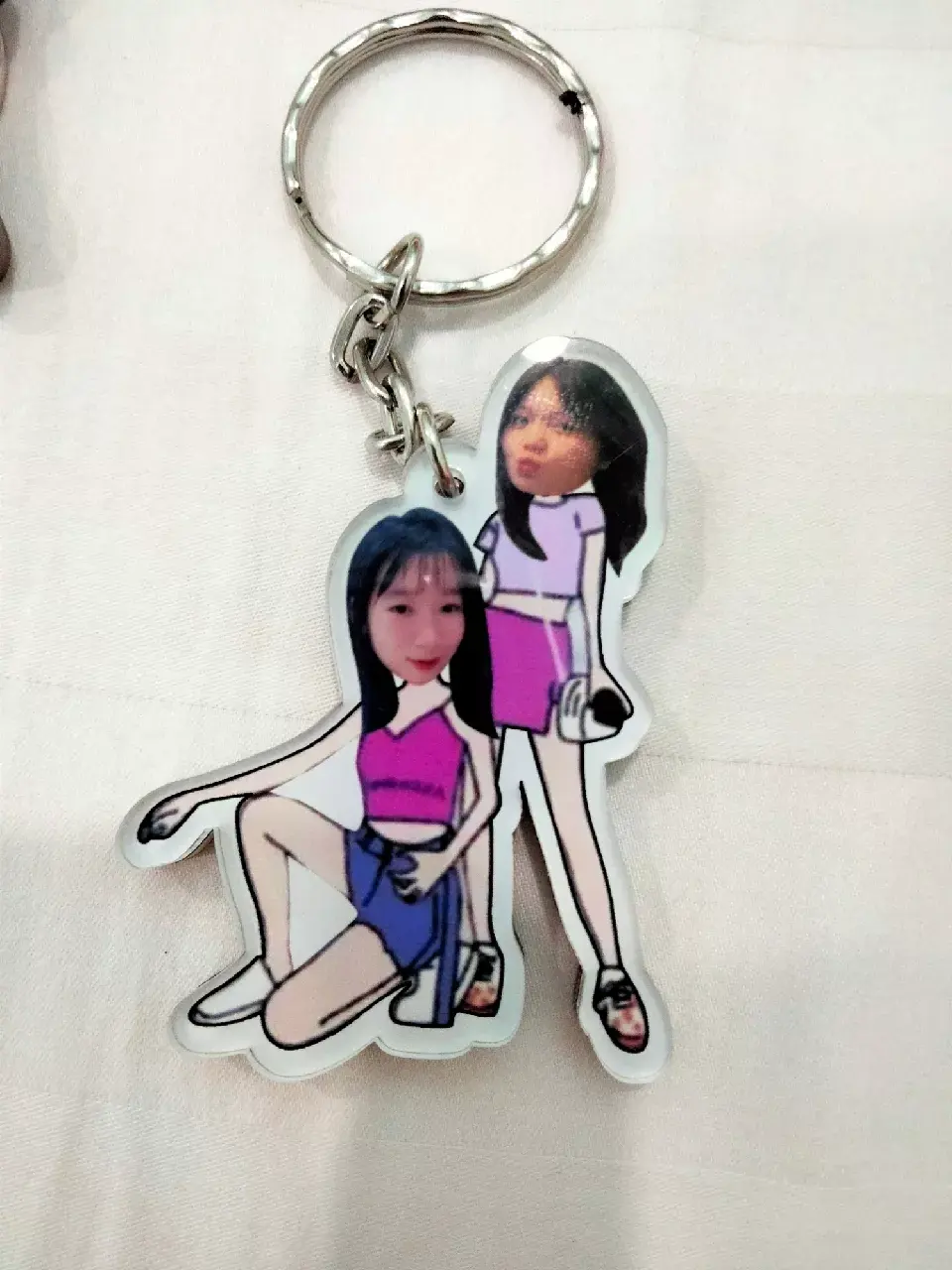 Móc Khoá Chibi Bạn Thân In Theo Yêu Cầu, Nhóm Bạn Thân Dễ Thương Nhây, Siêu Cute Bằng In Mica Trong Suốt 3 Móc Khoá Chibi Bạn Thân In Theo Yêu Cầu, Nhóm Bạn Thân Dễ Thương Nhây, Siêu Cute Bằng In Mica Trong Suốt 2