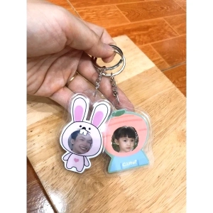 Móc Khóa Chibi Ghép Mặt In Theo Yêu Cầu Hình Khủng Long Dành Cho Bạn Bè Người Yêu, Bạn Bè, Người Thân, Làm Theo Yêu Cầu, Chất Liệu Mica Trong Suốt In 2 Mặt, Kích Thước 5cm , Trang Trí Treo Cặp, Balo 1