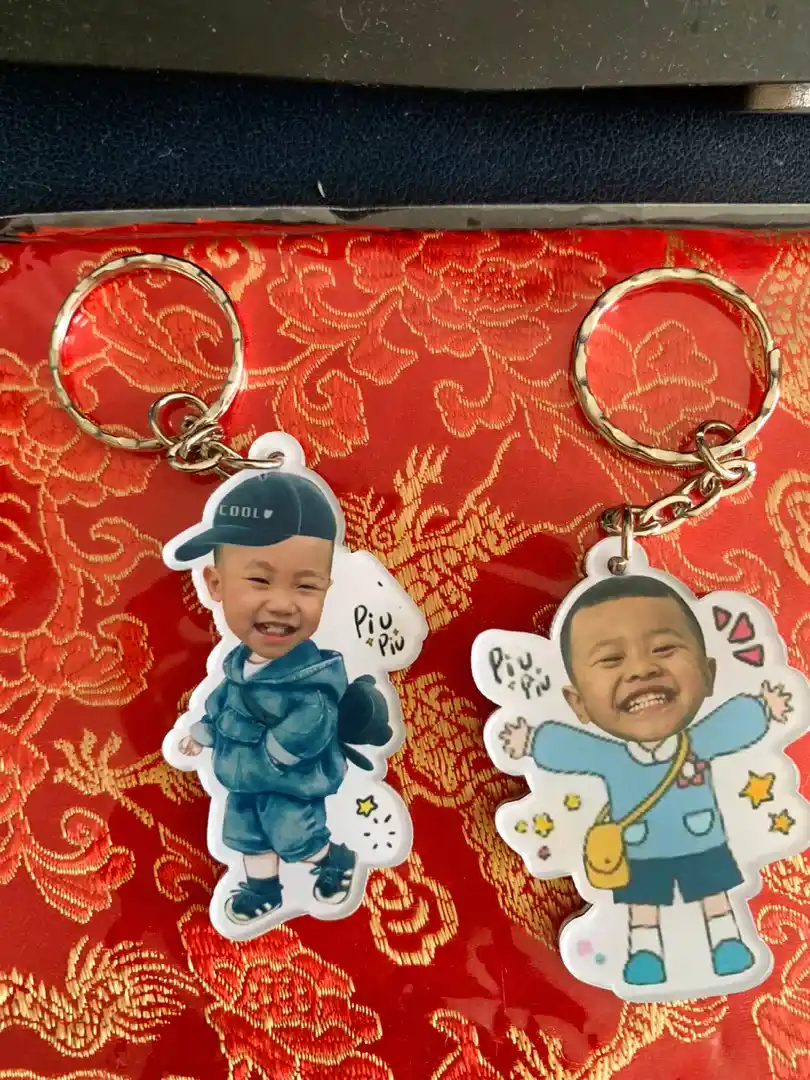 Móc Khóa Chipi Theo Yêu Cầu Cực Dễ Thương Cho Bé Dành Cho Bạn Bè Người Yêu, Bạn Bè, Người Thân, Làm Theo Yêu Cầu, Chất Liệu Mica Trong Suốt In 2 Mặt, Kích Thước 5cm , Trang Trí Treo Cặp, Balo 5 Móc Khóa Chipi Theo Yêu Cầu Cực Dễ Thương Cho Bé Dành Cho Bạn Bè Người Yêu, Bạn Bè, Người Thân, Làm Theo Yêu Cầu, Chất Liệu Mica Trong Suốt In 2 Mặt, Kích Thước 5cm , Trang Trí Treo Cặp, Balo 4