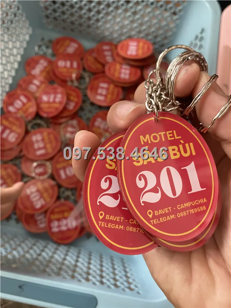 Móc Khóa Khách Sạn, Hotel, Mote, Homestay Theo Yêu Cầu oval elip màu đỏ , Giá Xưởng, Cắt Laser, Mica Trong Suốt Dày 4mm , kích thước 4.5x5.5 cm , Giá Tận Gốc, Free Ship Từ 30 Cái 2 Móc Khóa Khách Sạn, Hotel, Mote, Homestay Theo Yêu Cầu oval elip màu đỏ , Giá Xưởng, Cắt Laser, Mica Trong Suốt Dày 4mm , kích thước 4.5x5.5 cm , Giá Tận Gốc, Free Ship Từ 30 Cái - Ảnh 2