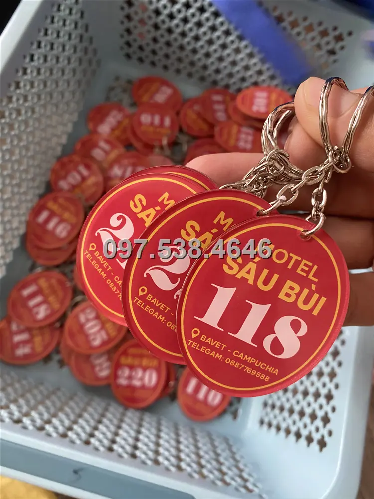 Móc Khóa Khách Sạn, Hotel, Mote, Homestay Theo Yêu Cầu oval elip màu đỏ , Giá Xưởng, Cắt Laser, Mica Trong Suốt Dày 4mm , kích thước 4.5x5.5 cm , Giá Tận Gốc, Free Ship Từ 30 Cái 1 Móc Khóa Khách Sạn, Hotel, Mote, Homestay Theo Yêu Cầu oval elip màu đỏ , Giá Xưởng, Cắt Laser, Mica Trong Suốt Dày 4mm , kích thước 4.5x5.5 cm , Giá Tận Gốc, Free Ship Từ 30 Cái