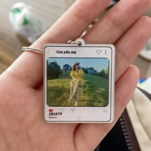 Móc Khoá Khung Instagram In Theo Yêu Cầu Ghép Mặt In Làm Quà Tặng Phụ Kiện Chất Liệu Acrylic Kích Thước 5cm