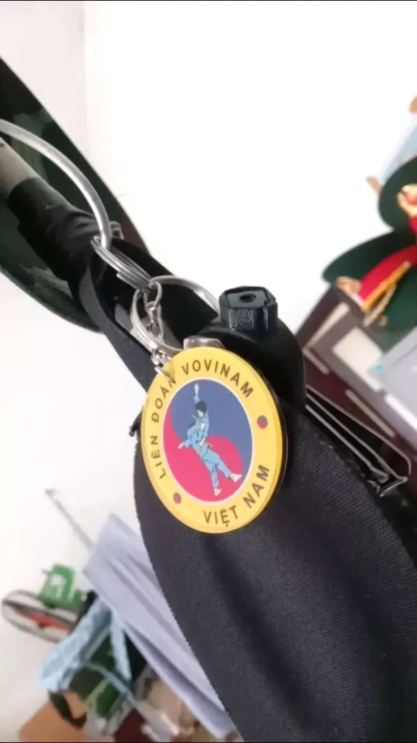 Móc khóa logo thể thao in mica 2 mặt bóng, nhẹ bền, treo chìa khóa 6 MÓC KHÓA LOGO THỂ THAO IN MICA 2 MẶT BÓNG, NHẸ BỀN, TREO CHÌA KHÓA 5