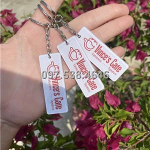 Móc Khóa Logo Treo Theo Yêu Cầu tại Bà Rịa Bà Rịa Vũng Tàu , Giá Xưởng, Cắt Laser, Mica Trong Suốt Dày 4mm , kích thước 4.5x5.5 cm , Giá Tận Gốc, Free Ship Từ 30 Cái