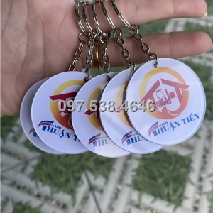 Móc Khóa Logo Treo Theo Yêu Cầu tại Cam Ranh ,Khánh Hòa , Giá Xưởng, Cắt Laser, Mica Trong Suốt Dày 4mm , kích thước 4.5x5.5 cm , Giá Tận Gốc, Free Ship Từ 30 Cái