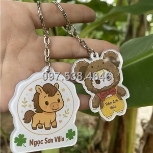 Móc Khóa Logo Treo Theo Yêu Cầu tại Buôn Ma Thuột Đắk Lắk , Giá Xưởng, Cắt Laser, Mica Trong Suốt Dày 4mm , kích thước 4.5x5.5 cm , Giá Tận Gốc, Free Ship Từ 30 Cái