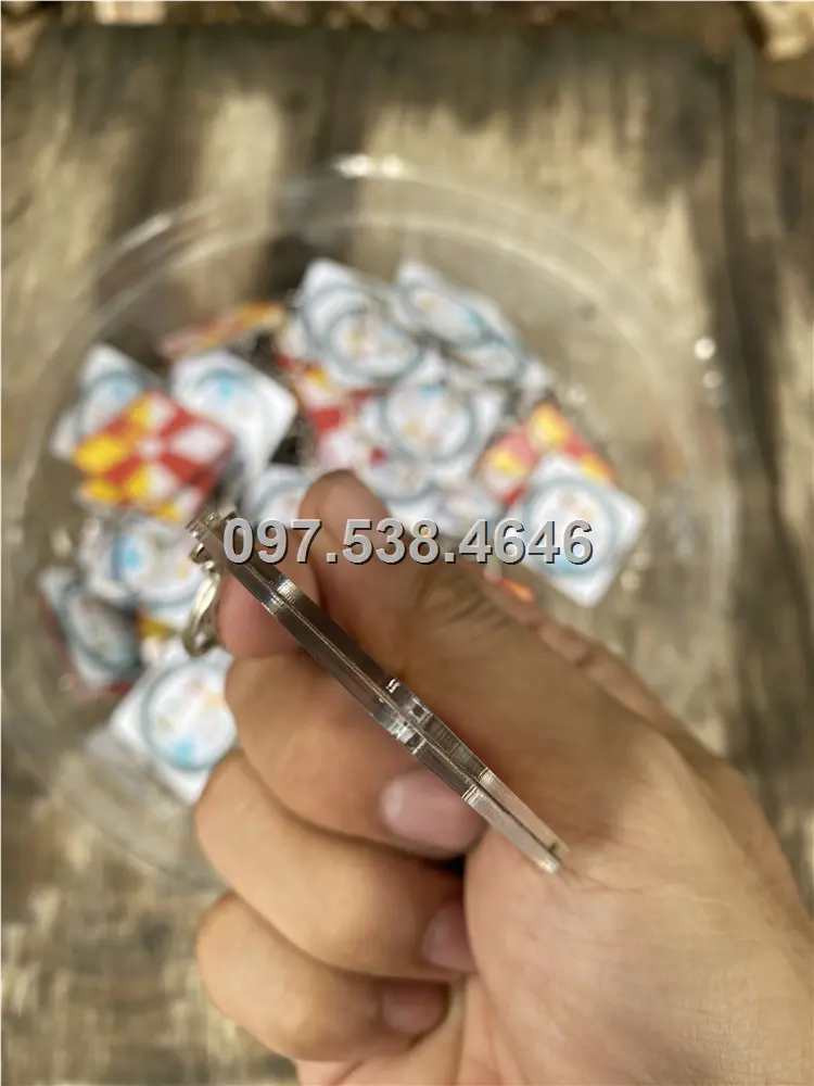 Móc Khóa Logo Treo Theo Yêu Cầu tại Huế ,Thừa Thiên Huế , Giá Xưởng, Cắt Laser, Mica Trong Suốt Dày 4mm , kích thước 4.5x5.5 cm , Giá Tận Gốc, Free Ship Từ 30 Cái 3 Móc Khóa Logo Treo Theo Yêu Cầu tại Huế ,Thừa Thiên Huế , Giá Xưởng, Cắt Laser, Mica Trong Suốt Dày 4mm , kích thước 4.5x5.5 cm , Giá Tận Gốc, Free Ship Từ 30 Cái - Ảnh 3