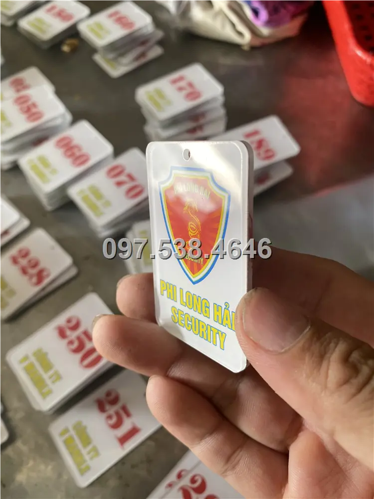 Móc Khóa Logo Treo Theo Yêu Cầu tại Hưng Yên, Giá Xưởng, Cắt Laser, Mica Trong Suốt Dày 4mm , kích thước 4.5x5.5 cm , Giá Tận Gốc, Free Ship Từ 30 Cái 7 Móc Khóa Logo Treo Theo Yêu Cầu tại Hưng Yên, Giá Xưởng, Cắt Laser, Mica Trong Suốt Dày 4mm , kích thước 4.5x5.5 cm , Giá Tận Gốc, Free Ship Từ 30 Cái - Ảnh 7