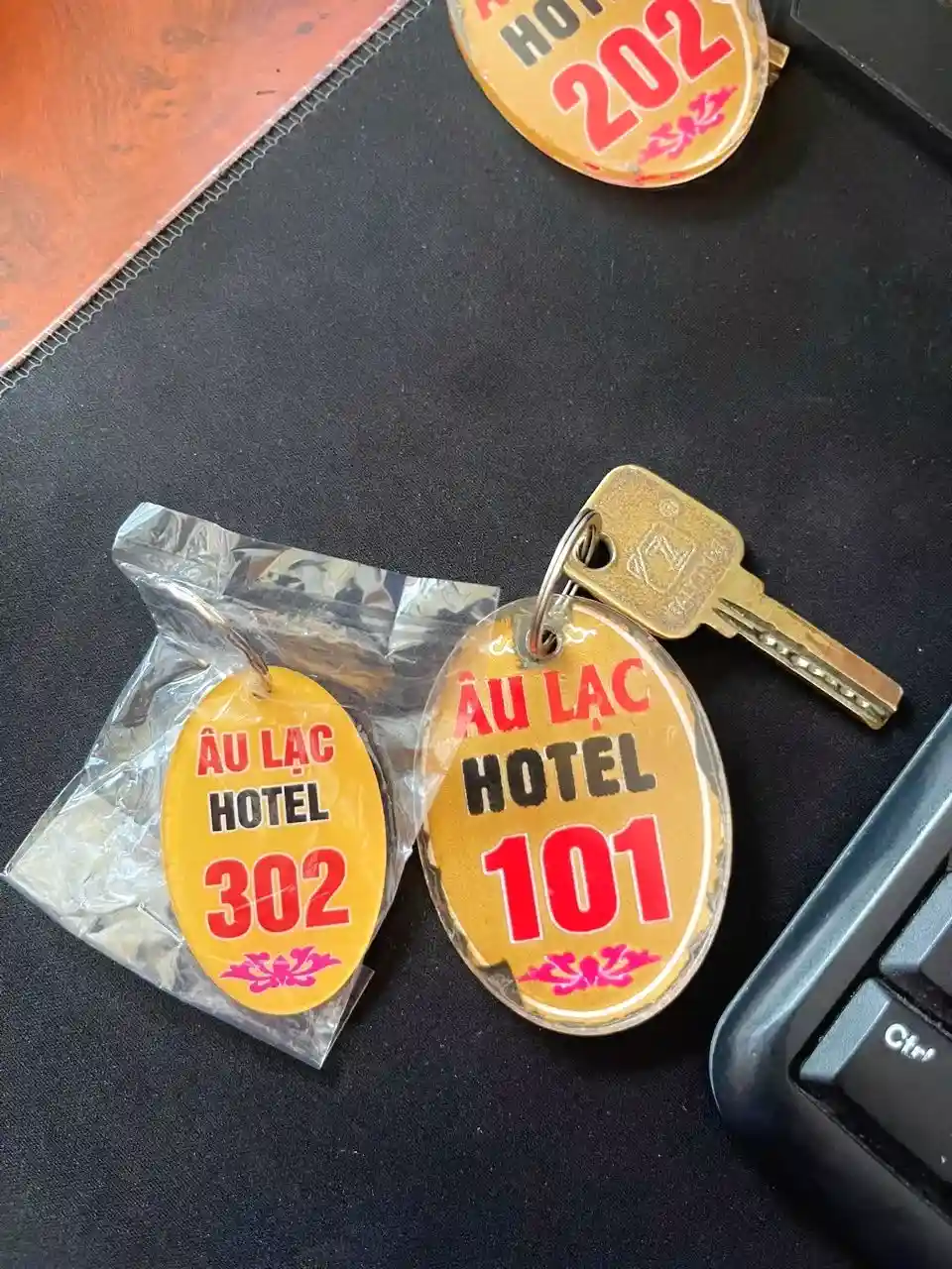 Móc Khóa Mica Trong 2 Mặt Số Phòng, Logo, Tên Khách Sạn, Nhà Nghỉ, Homestay, Motel, Hotel In Theo Yêu Cầu,đa Dạng Mẫu Mã 7 Móc Khóa Mica Trong 2 Mặt Số Phòng, Logo, Tên Khách Sạn, Nhà Nghỉ, Homestay, Motel, Hotel In Theo Yêu Cầu,đa Dạng Mẫu Mã 6